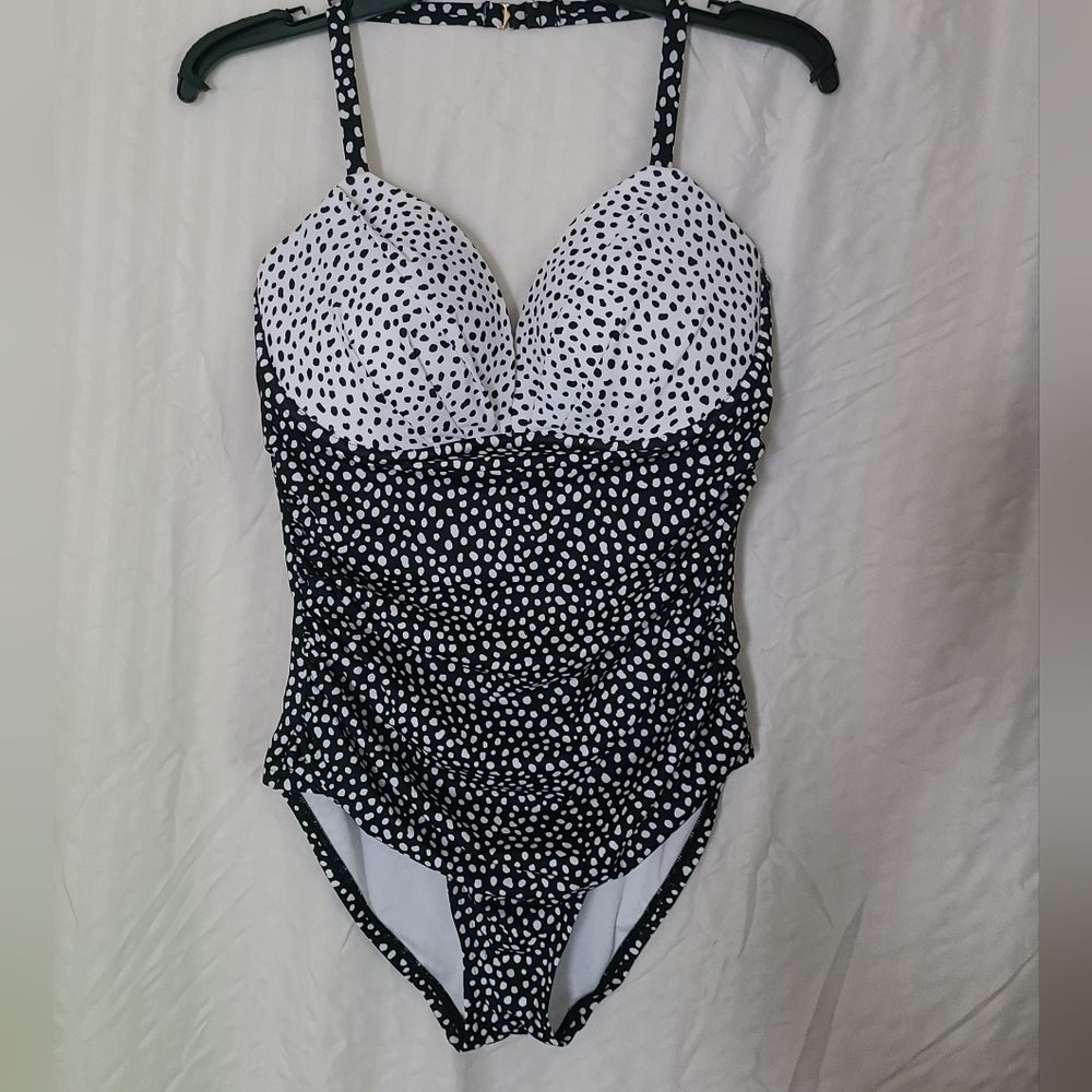 NWOT Victoria's Secret one piece bathing suit